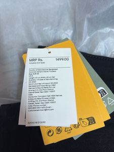 H&amp;M Black Skinny Jeans *FREE SHIPPING*