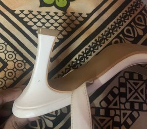 Sale🎉 NYKAA WHITE HEELS