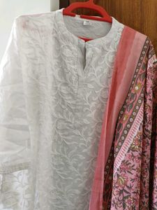Embroidery Kurta Set With Kashmiri Dupatta