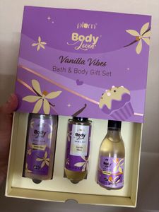Plum Perfume And Body Wash Gift Set