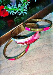 Pink 3 Piece Bangles Set