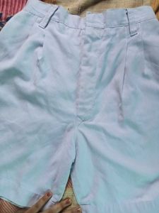 Boys white 🩳 shorts