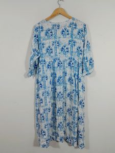 Here&amp;Now White and Blue Printed Round Neck With Bu