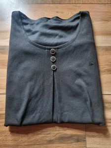 Black starachble sleeveless top (size XL)
