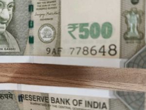 '786' SERIAL NUMBER ₹500 CURRENCY