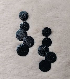 Statement Black Danglers