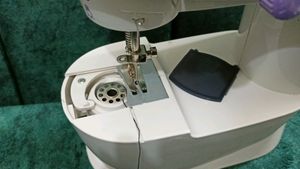 Mini Sewing Machine It' Completely New,Not Used