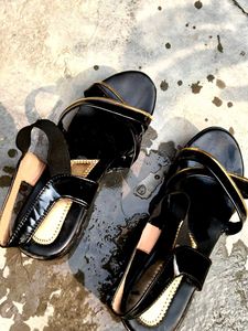 Stylish Black Flats