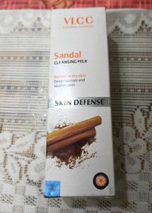 Vlcc Sandal Cleansing Milk
