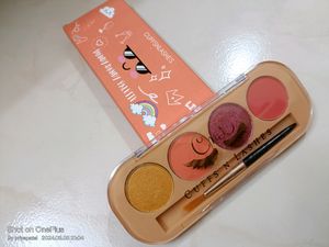 Cuffs N lashes Pallate
