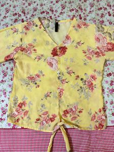 Yellow Floral Print Top🌻🌼🏵