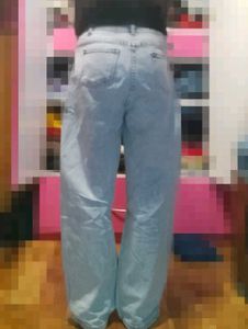 Light Wash Straight Leg Jeans