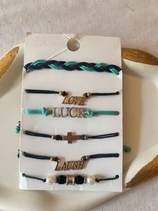 FOREVER 21 Bracelet Set