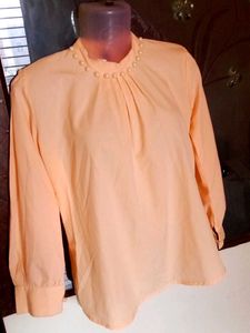 Peach Blouse with Pearl Detail💋