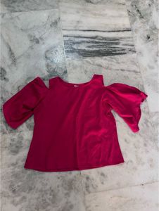 Off-shoulder Top