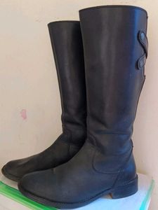 Trending Black High  Boots