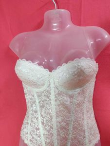 Beautiful Lace Corset – Soft &amp; Stylish Look
