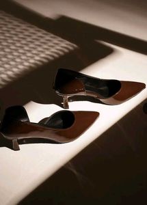 JM LOOKS Chic Brown Heels NEW WITH TAG