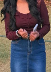 Fitted Deep Berry Button-Front Knit Top🍒❤️🌟
