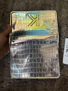 Micro Kendall +kylie Sling Bag ( Check Small Flaw)