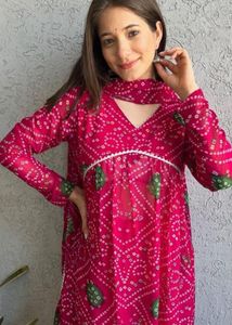 Pink Bandhani Kurti Set