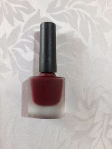 Lady Fashion Maroon Nail Polish