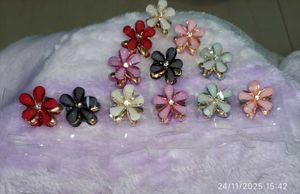 Small Flower Hair Clutch