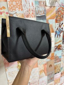 Black Matte Classy Handbag