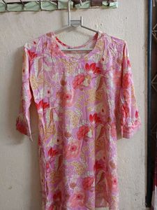 Combo Of Three Short Kurtis Size M