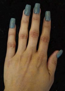 Attractive Artificial Nails ( Set Of 6)
