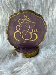Golden Aura – Elegant Ganesh Resin Decor ✨🪔