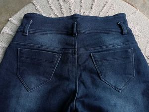 High Waisted Jeans