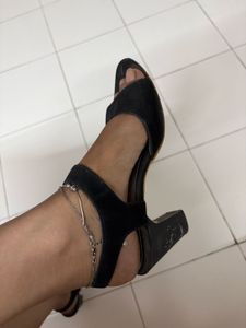 Black 1inch Heels