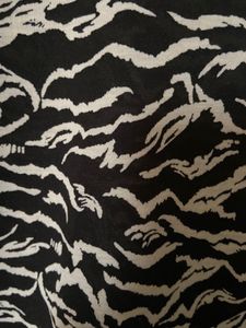 M&amp;S Black &amp; White Patterned T-Shirt (S)