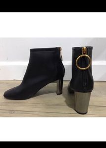 Preloved Heeled Boots In Black