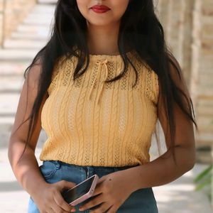 Trendy TOP Can Fit (S - M)