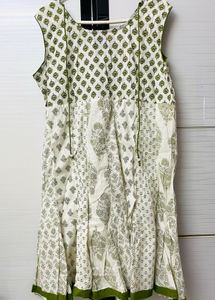 White &amp; Green Printed Kurti
