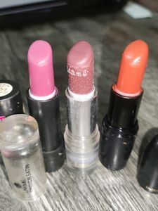 Lakme, Face Canada , ELLE 18 LIPSTICK COMBO