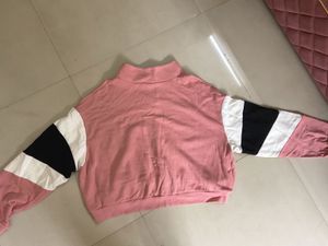 Color Block Cropped Pullover