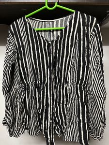 Striped V-Neck Tie Top🖤