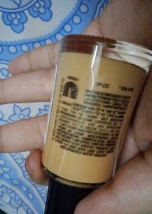 Elle 18 Lasting Glow foundation