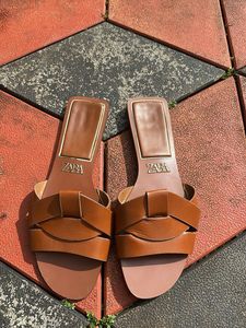Zara Brown Leather Flats