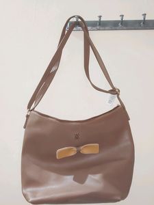 Baggit Women Boi Medium Sling Bag