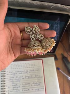🆓Victorian Stone Earing Pink Color