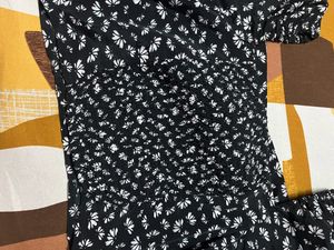 Black Puff Sleeves Crop Top