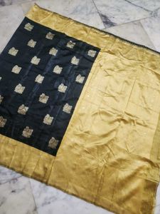 Elegant Black &amp; Gold Saree