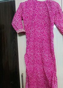 Elegant Pink Bandhani Printed Kurti with Golden Em