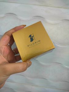 Pilgrim 24k Gold Mask Viral Product