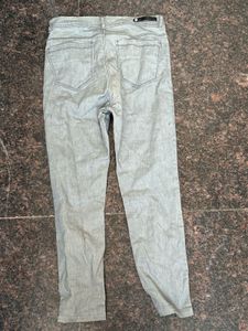Koovs Knee Slit Jeans ( New )