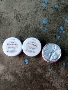 Oriflame Glow Essential Face Cream